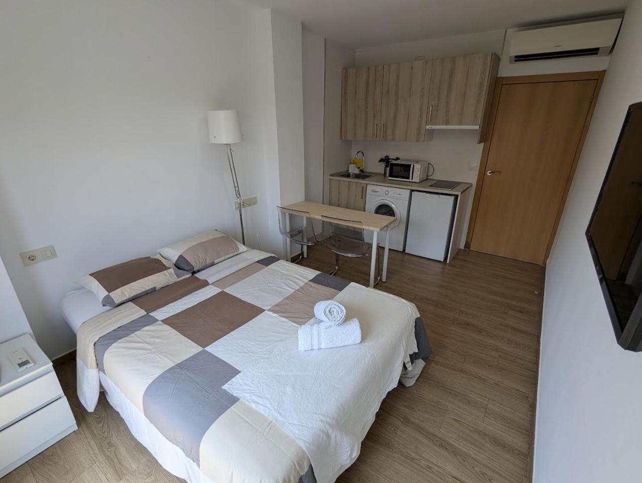 Travelstep General Ricardos Apartment - Madrid — Photos 2